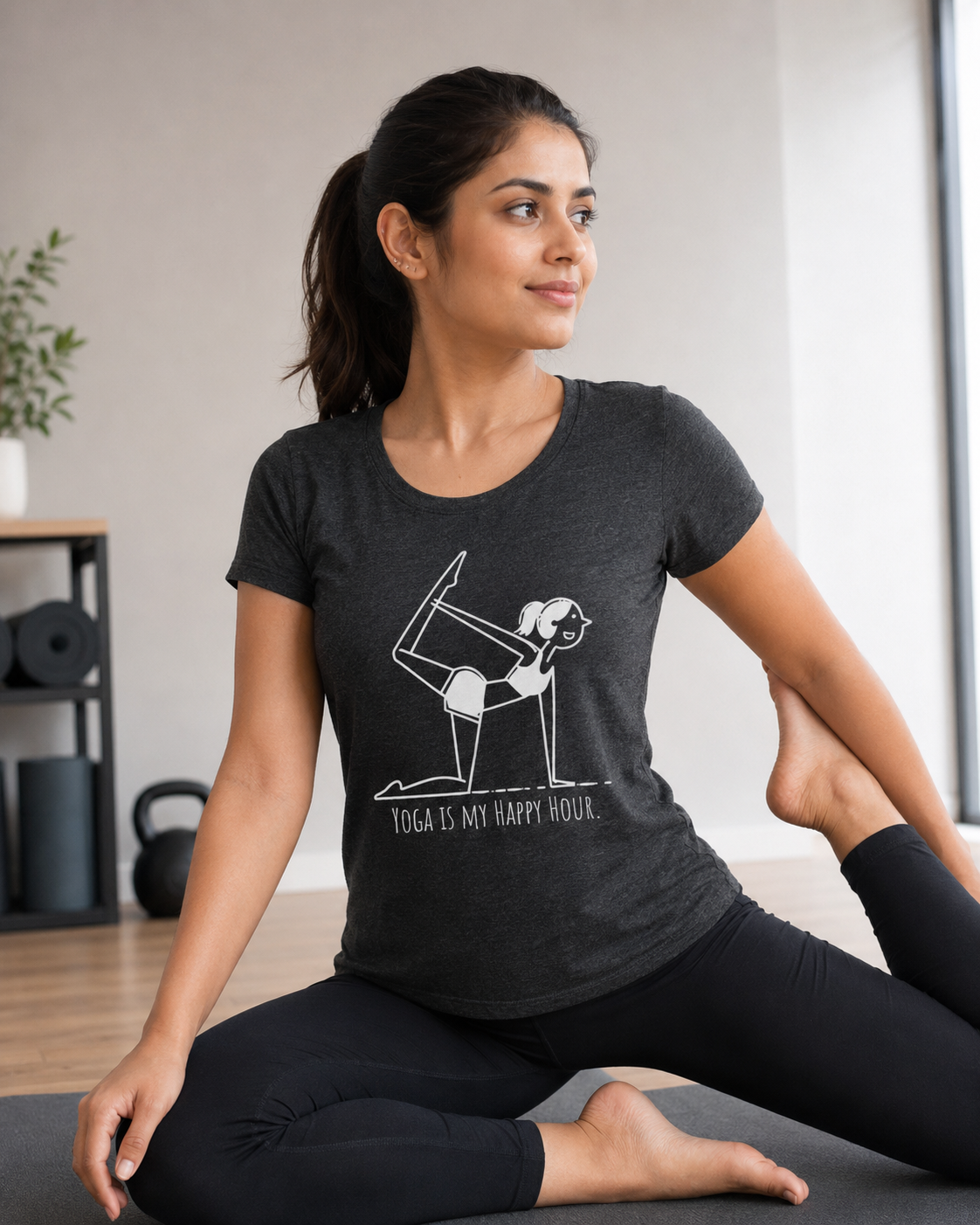 YOGA TIME - Women's Round Neck T-Shirt